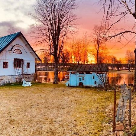 Romantic Spa Villa With Fireplace By The Lake Stjarnsund Ngoại thất bức ảnh