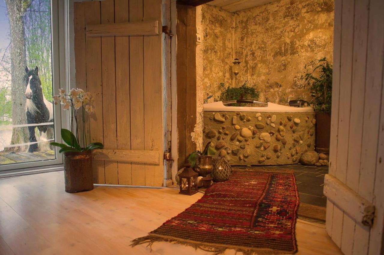 Romantic Spa Villa With Fireplace By The Lake Stjarnsund Ngoại thất bức ảnh