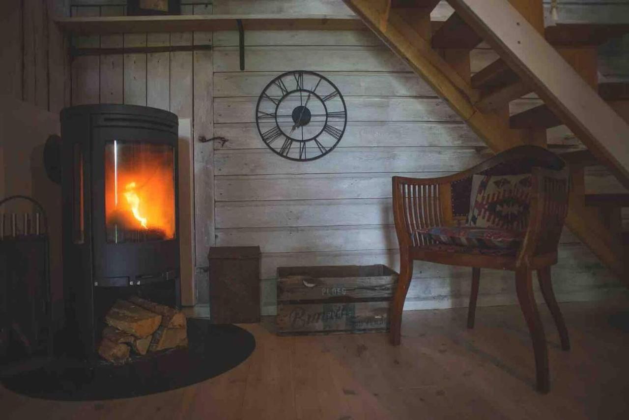 Romantic Spa Villa With Fireplace By The Lake Stjarnsund Ngoại thất bức ảnh